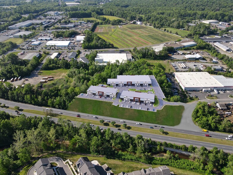 More Photos Of 0 Summit St, Fredericksburg Flex For Lease