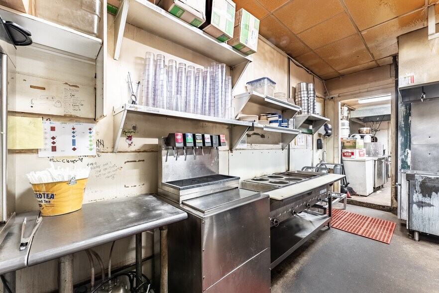 More Photos Of 316 W Dickson St, Fayetteville Restaurant For Sale