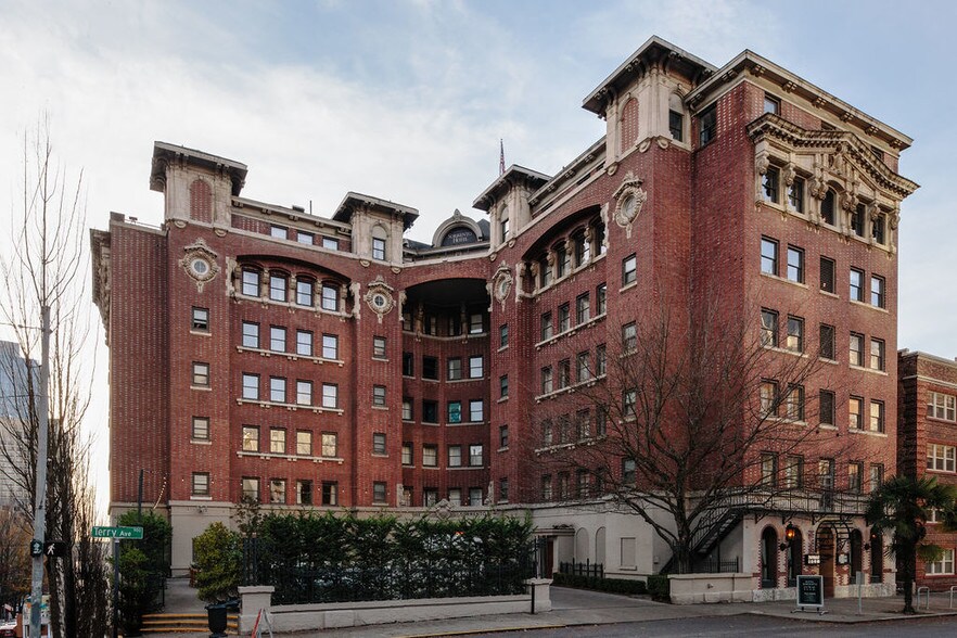 More Photos Of 900 Madison St, Seattle Hotel For Lease