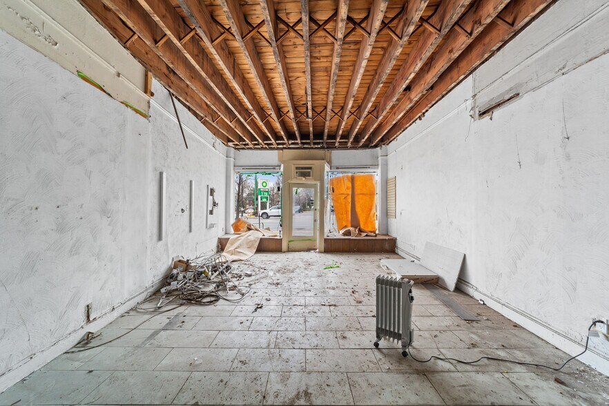 More Photos Of 2800-2806 Mayfield Rd, Cleveland Heights Storefront Retail Office For Sale