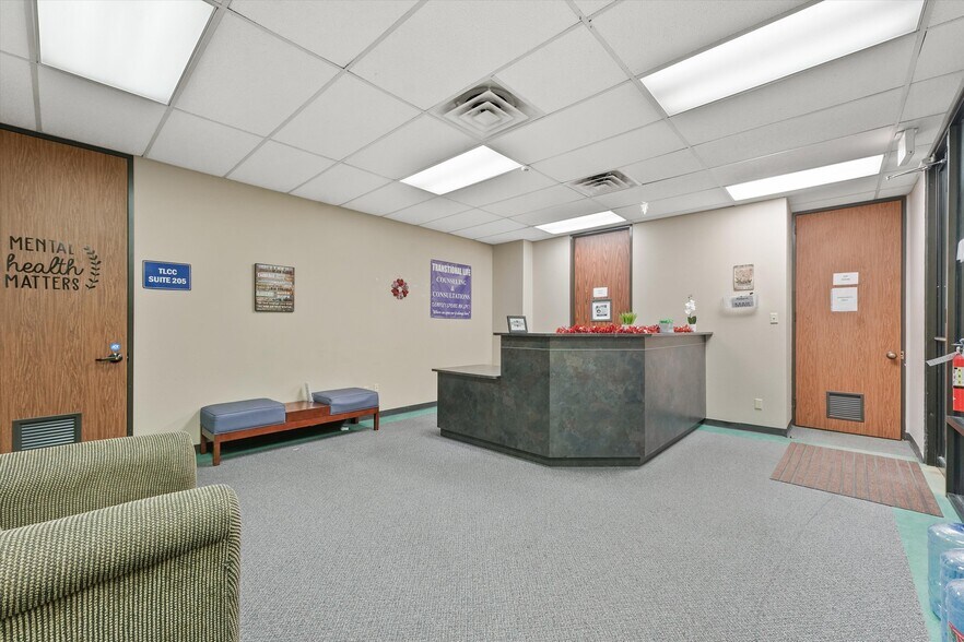 More Photos Of 2000 25th Ave N, Texas City Office For Lease