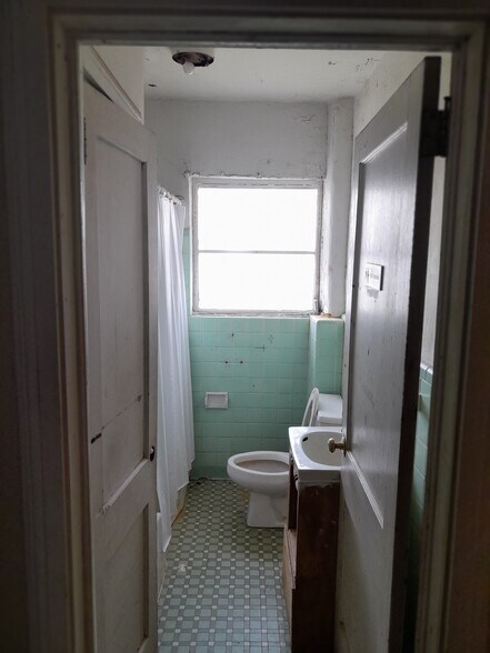 More Photos Of 9135 S Main St, Jonesboro Light Manufacturing For Sale