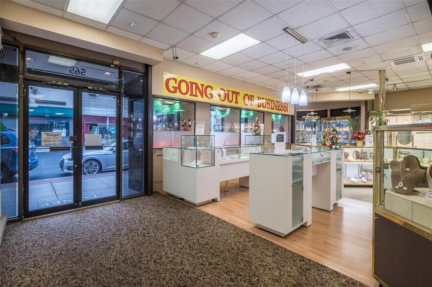 More Photos Of 565 Main St, New Rochelle Storefront Retail Residential For Lease
