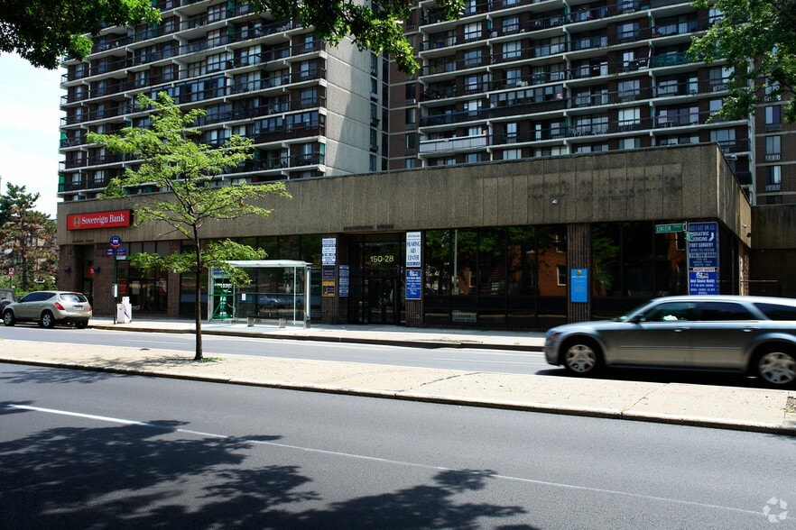 More Photos Of 150-28 Union Tpke, Flushing Office For Lease