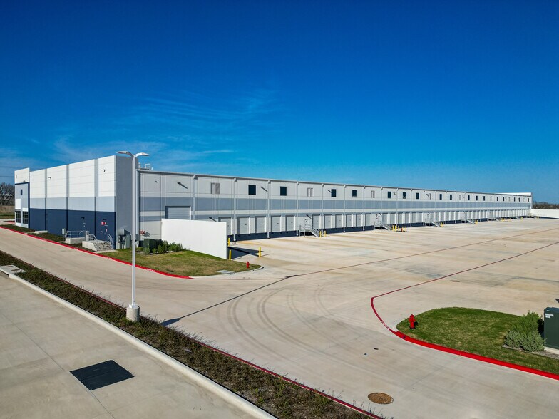 More Photos Of 701 North Red Bud Lane, Round Rock Unknown For Lease