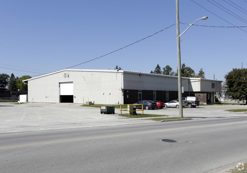Primary Photo Of 4 Patterson Rd, Barrie Warehouse For Lease