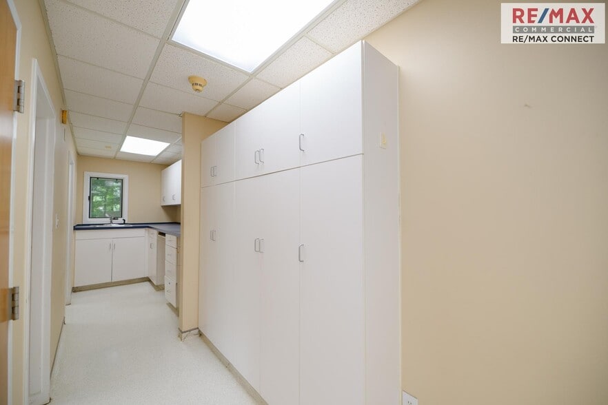 More Photos Of 3440 Hampton Hwy, Yorktown Office For Lease