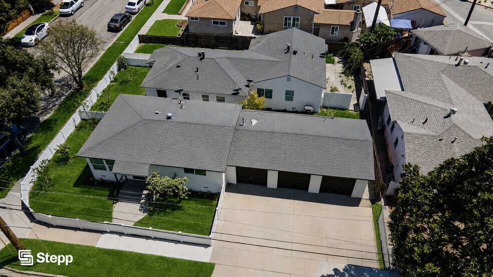 More Photos Of 4332 Andy St, Lakewood Multifamily For Sale