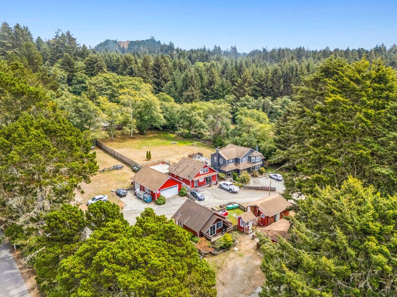 More Photos Of 3415 Patricks Point Dr, Trinidad Lodge Meeting Hall For Sale