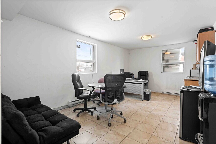 More Photos Of 2540 Del Zotto Ave, Ottawa Warehouse For Sale