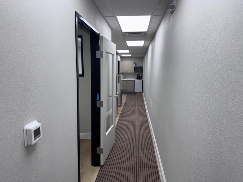 More Photos Of 6015 S Rainbow Blvd, Las Vegas Storefront Retail Office For Sale