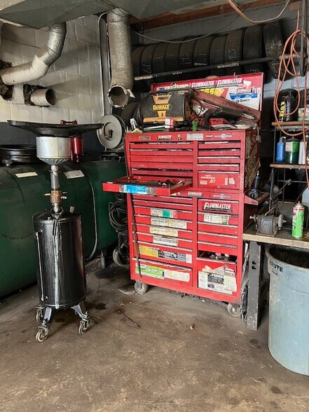More Photos Of 202 N High St, Mount Orab Auto Repair For Sale