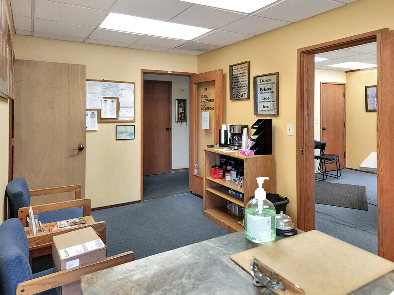 More Photos Of 520 E Whidbey Ave, Oak Harbor Medical For Sale