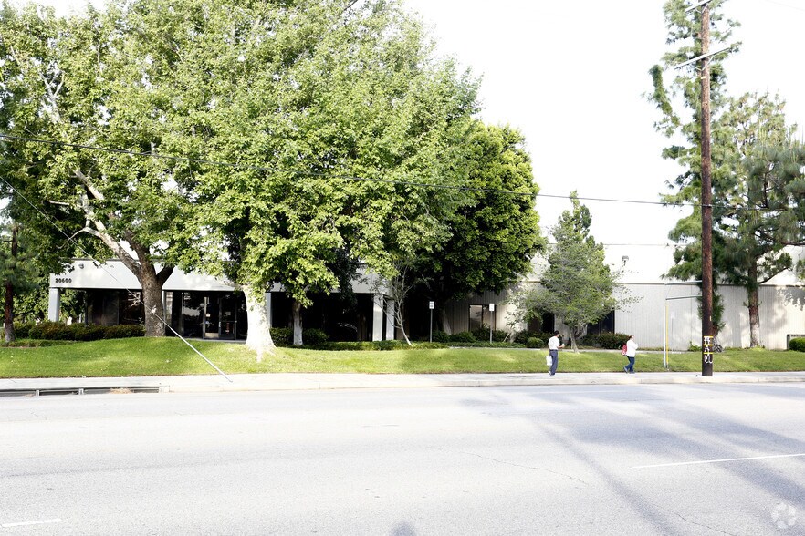 More Photos Of 20600 Nordhoff St, Chatsworth Manufacturing For Sale