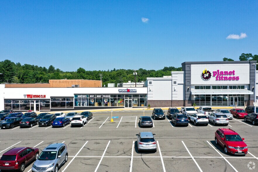 Primary Photo Of 325-359 Broadway, Saugus Unknown For Lease