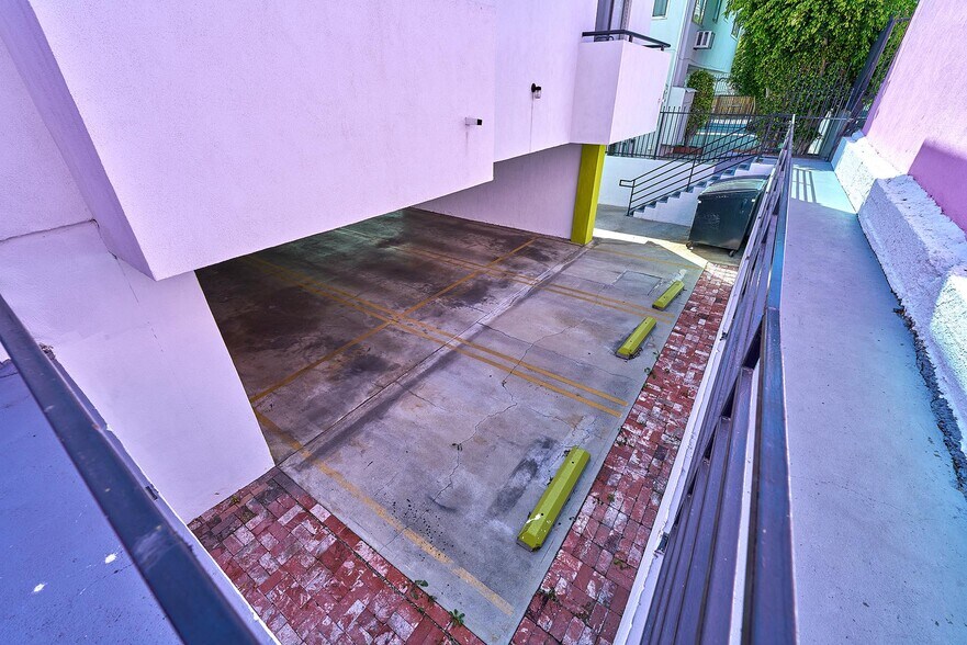 More Photos Of 209 S Alexandria Ave, Los Angeles Apartments For Sale