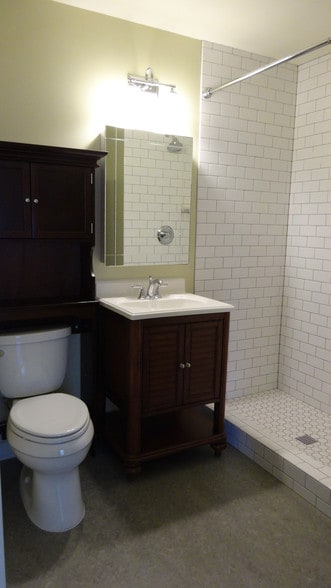 More Photos Of 1733-1737 SE Morrison St, Portland Apartments For Lease