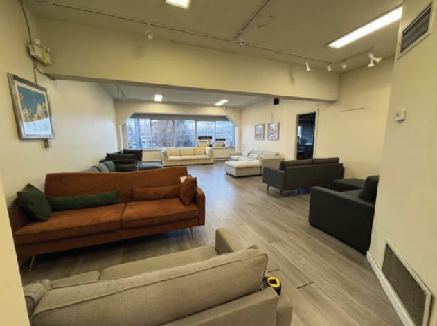 More Photos Of 12560 Bridgeport Rd, Richmond Storefront Retail Office For Sale