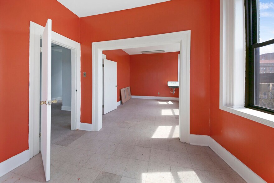 More Photos Of 8 Baldwin Ave, Jersey City Medical For Sale