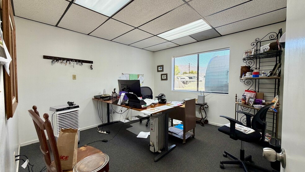 More Photos Of 937 A St, Fillmore Contractor Storage Yard For Lease