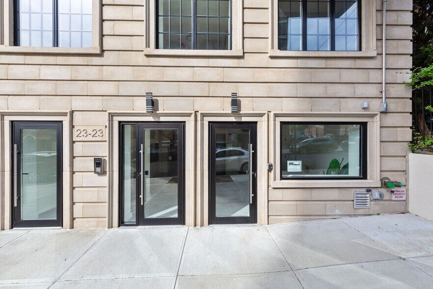 More Photos Of 2323 30th Rd, Astoria Office For Sale