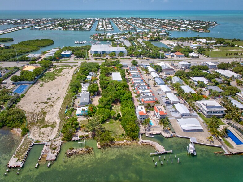 More Photos Of 14 125th Street Gulf, Marathon Office Residential For Sale