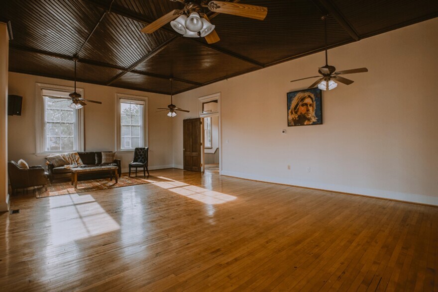 More Photos Of 441 Washington St, Portsmouth Office Residential For Sale