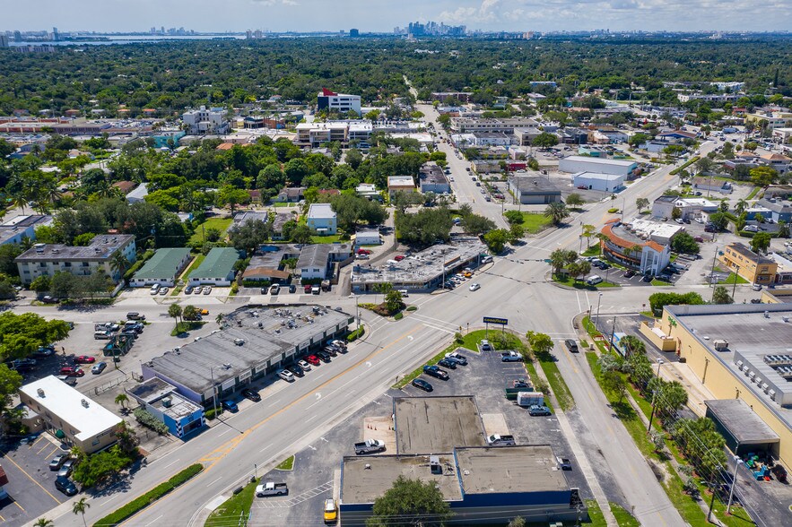 More Photos Of 12831 W Dixie Hwy, North Miami Freestanding For Sale