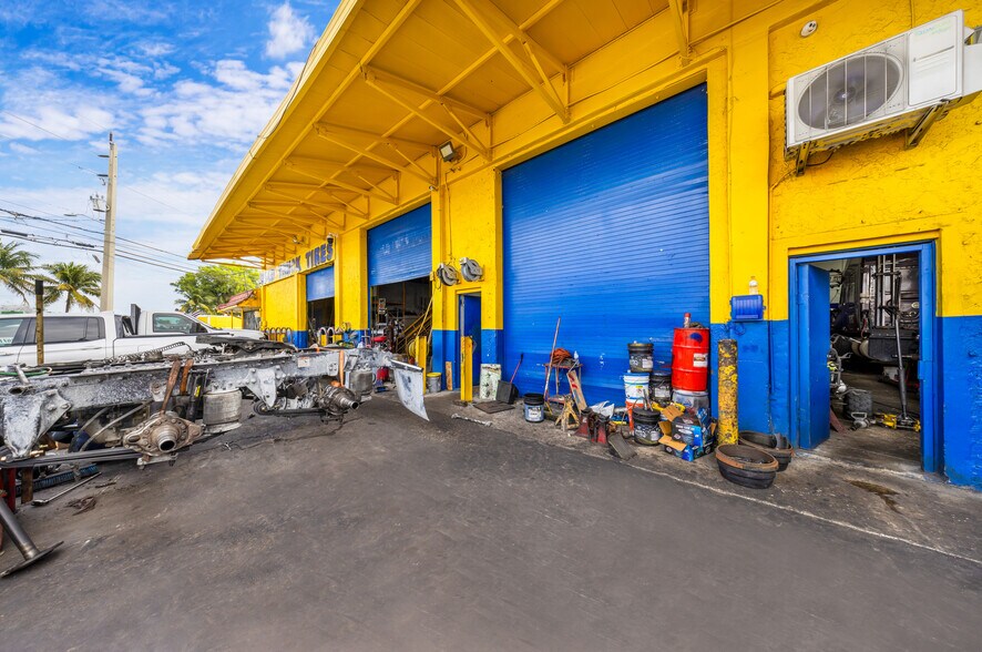 More Photos Of 9630 NW South River Dr, Medley Industrial For Lease