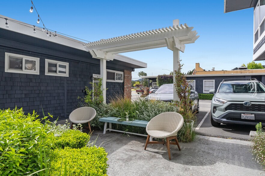 More Photos Of 125-131 Camino Alto, Mill Valley Office For Lease
