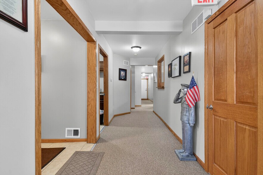 More Photos Of 175 2nd St, Belleville Office For Sale
