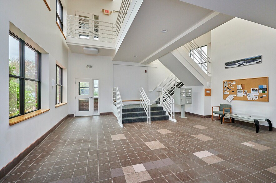 More Photos Of 100 University Dr, Amherst Medical For Lease