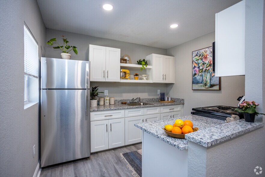 More Photos Of 2300 Davenport Rd, Knoxville Apartments For Sale