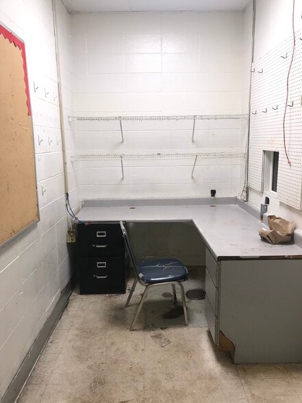 More Photos Of 613 Stoner Ave, Shreveport Restaurant For Sale