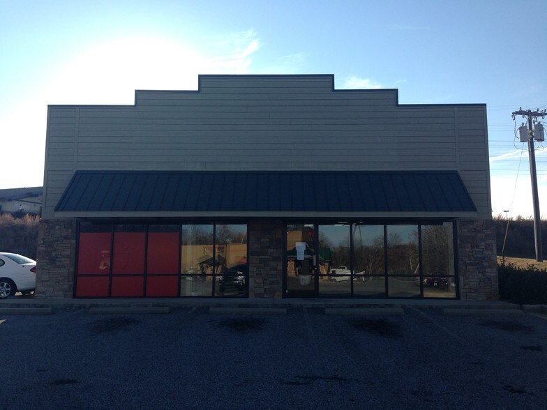 More Photos Of 114 Hilltop Way, Forest City Freestanding For Lease