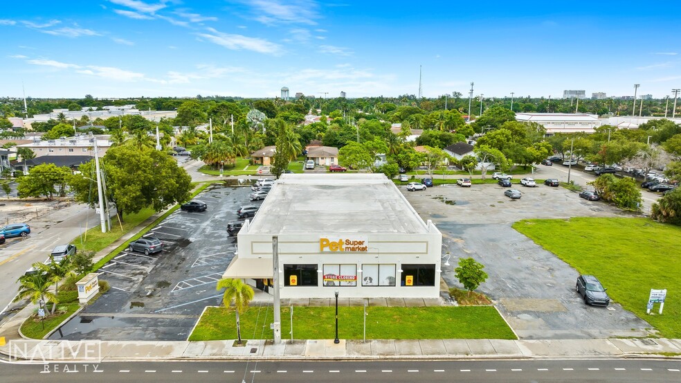 Primary Photo Of 2111 N Federal Hwy, Hollywood Freestanding For Lease