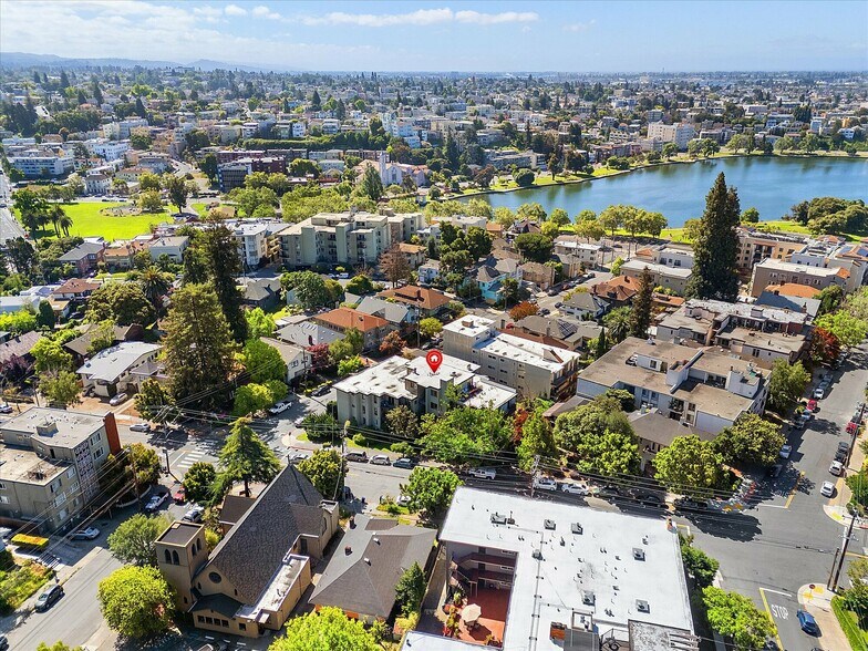 More Photos Of 469 Van Buren Ave, Oakland Apartments For Sale