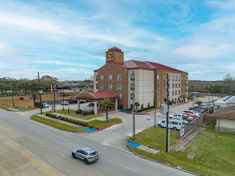 More Photos Of 5955 Walden Rd, Beaumont Hotel For Sale