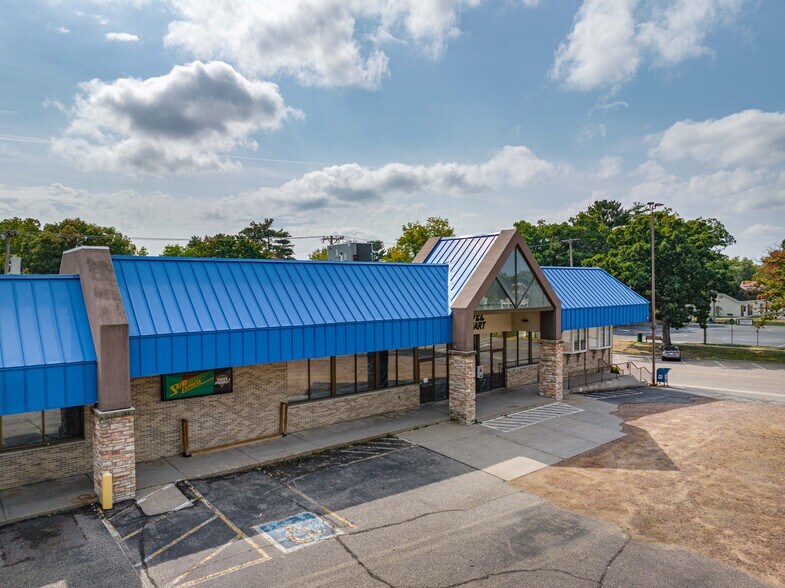 Primary Photo Of 802 Broadway, Wisconsin Dells Storefront Retail Office For Sale