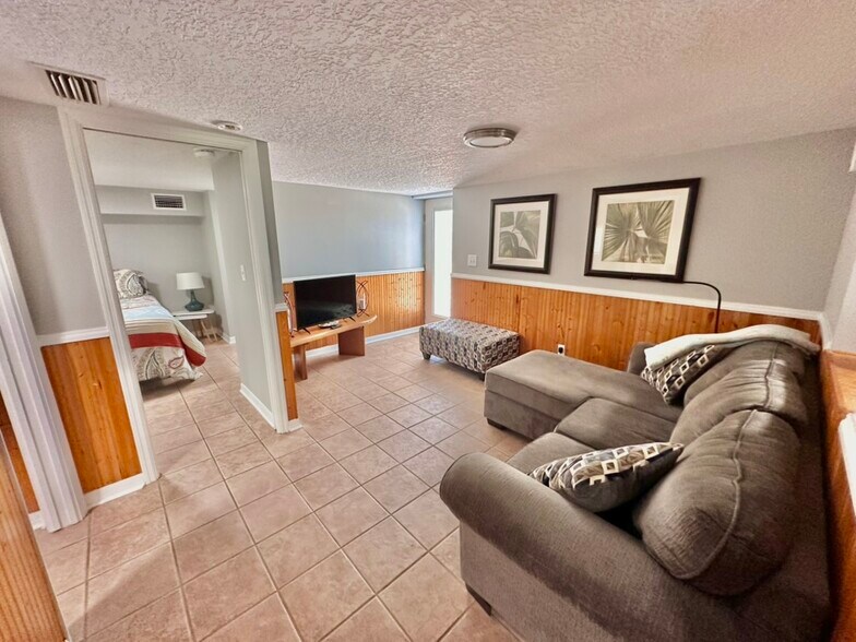 More Photos Of 511 N Ocean Shore Blvd, Flagler Beach Office Residential For Sale