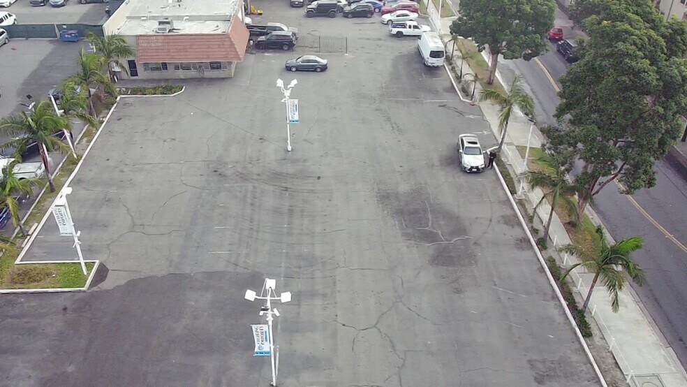 More Photos Of 909 N Harbor Blvd, Santa Ana Auto Dealership For Lease