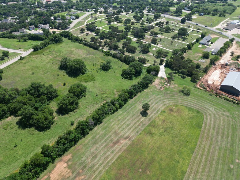 More Photos Of 511 E Moore St, Granbury Land For Sale