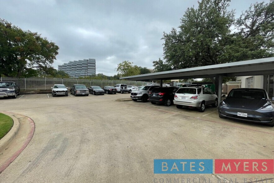 More Photos Of 8730 King George Dr, Dallas Service For Sale