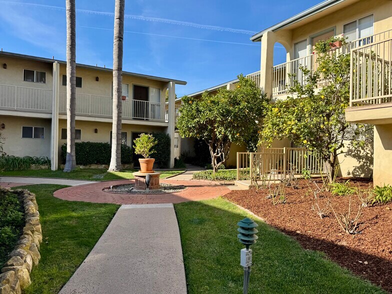 More Photos Of 2111 De la Vina St, Santa Barbara Apartments For Sale