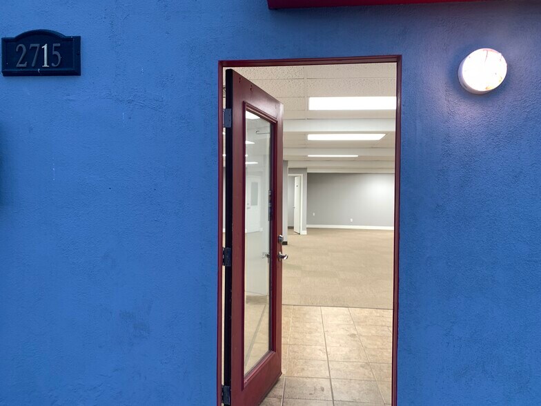More Photos Of 2715 Highway 95, Bullhead City Self Storage For Lease