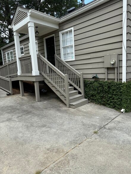 More Photos Of 1991 Rockledge Rd NE, Atlanta Office For Sale