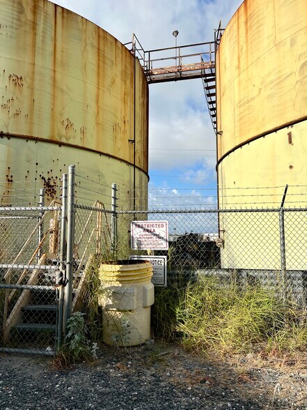 More Photos Of 1603 N State Highway 35, Aransas Pass Chemical Oil Refinery For Sale