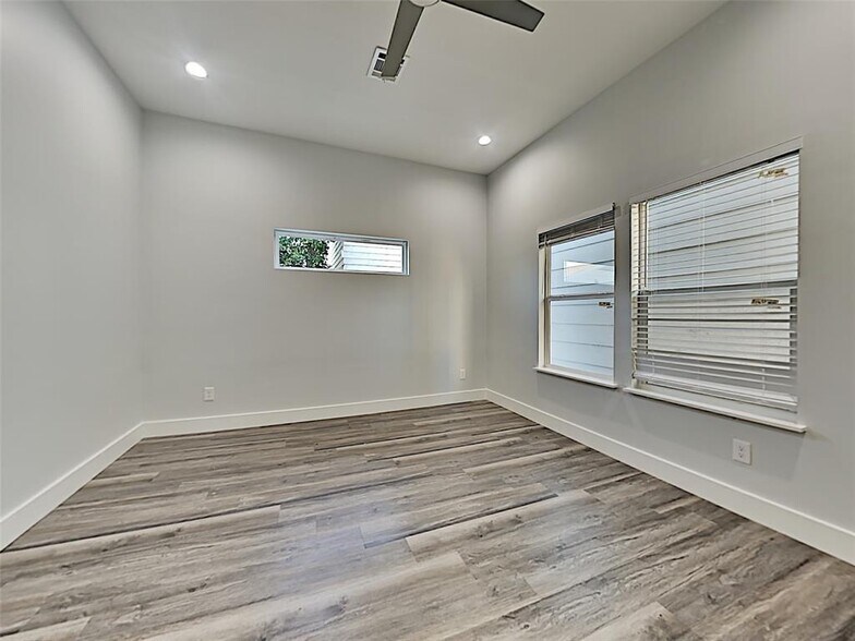 More Photos Of 2620 Delafield St, Houston Apartments For Sale