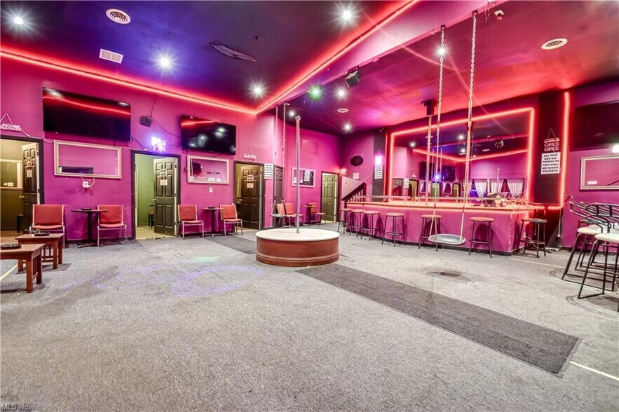 More Photos Of 3560 E 93rd St, Cleveland Bar For Sale
