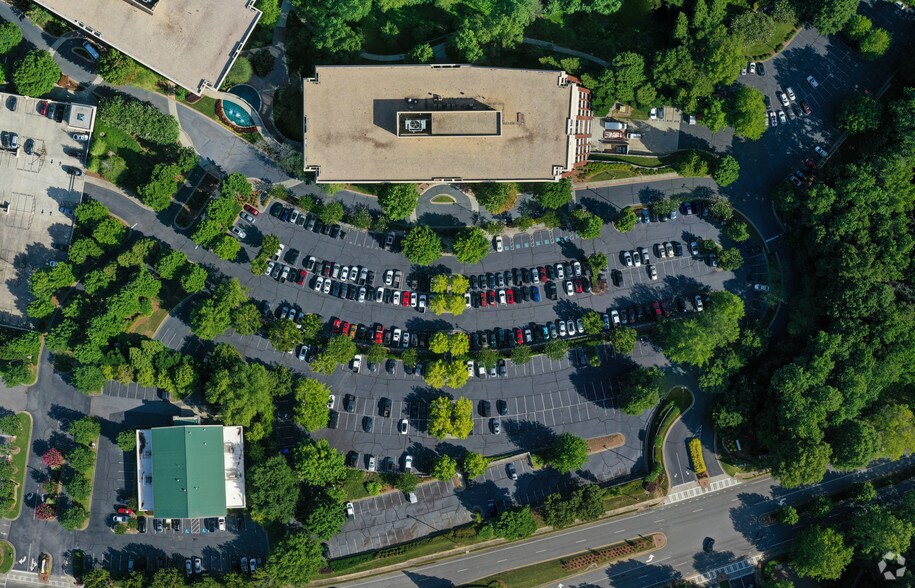 More Photos Of 3780 Mansell Rd, Alpharetta Unknown For Lease